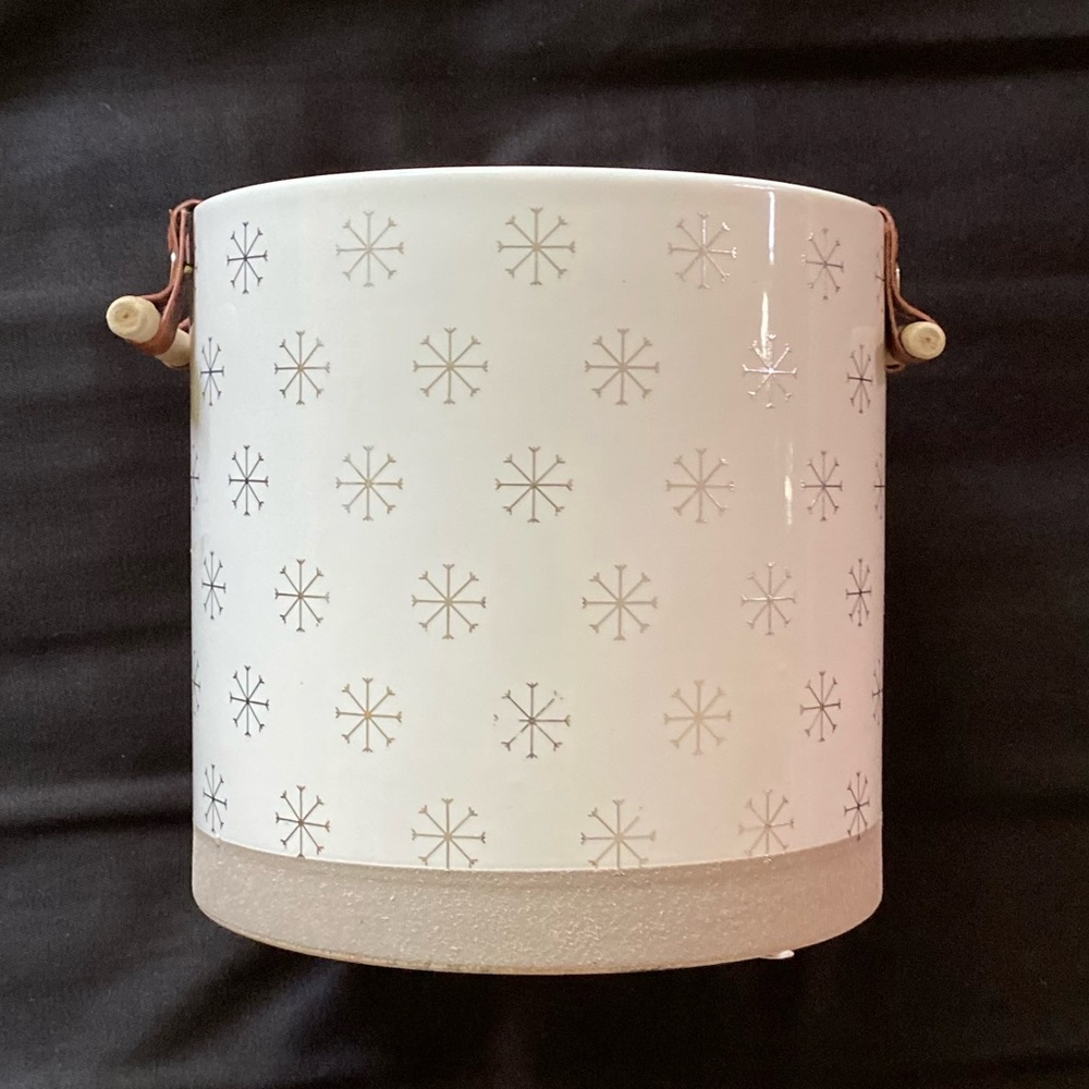 White and Silver Snowflake Winter Home Decor Pot W/ Handles